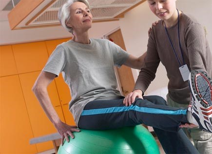 La fisioterapia contribuye a mitigar los síntomas de la osteoporosis - CMD  Sport