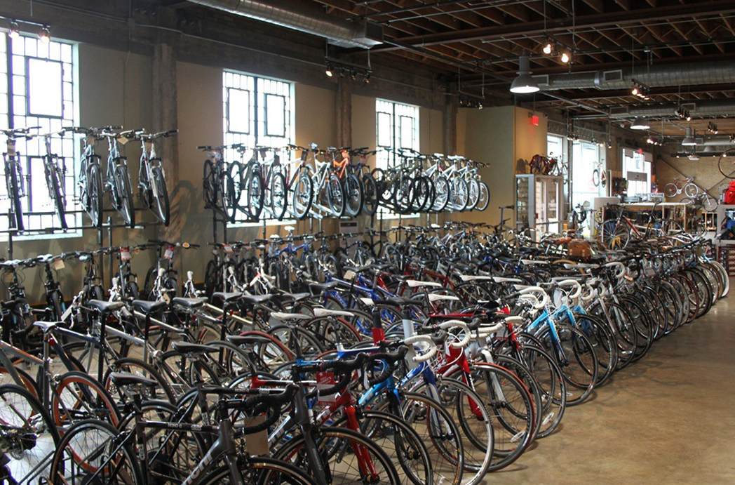 Tiendas de ciclismo auguran una temporada “complicada” tras la subida de tarifas