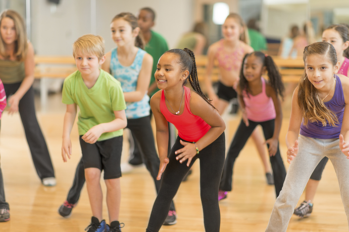 Niños y niñas practican más deporte entre los 12 y los 14 años, aunque en  el caso de ellas la participación es cuatro veces menor