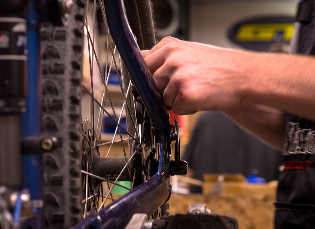 El ‘problema’ con los mecánicos de bicicletas: ¿fichar o fidelizar?