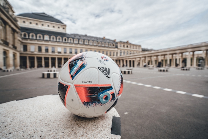 dirigir Solo haz calidad Adidas presenta el balón oficial para la fase final de la Eurocopa 2016:  Fracas - CMD Sport