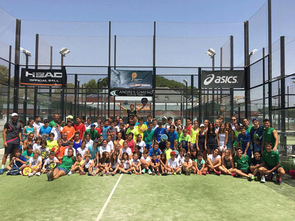 El Club de Tenis Andrés Gimeno apuesta por el pádel formativo