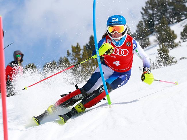 Triplete de Núria Pau en los Campeonatos de España de Esquí Alpino