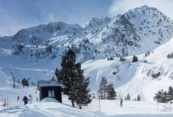 La ACEM duda que se imponga el certificado Covid en las estaciones de esquí