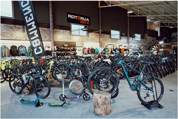 Rotorua Bike compra la tienda Golpe de Pedal de Moralzarzal