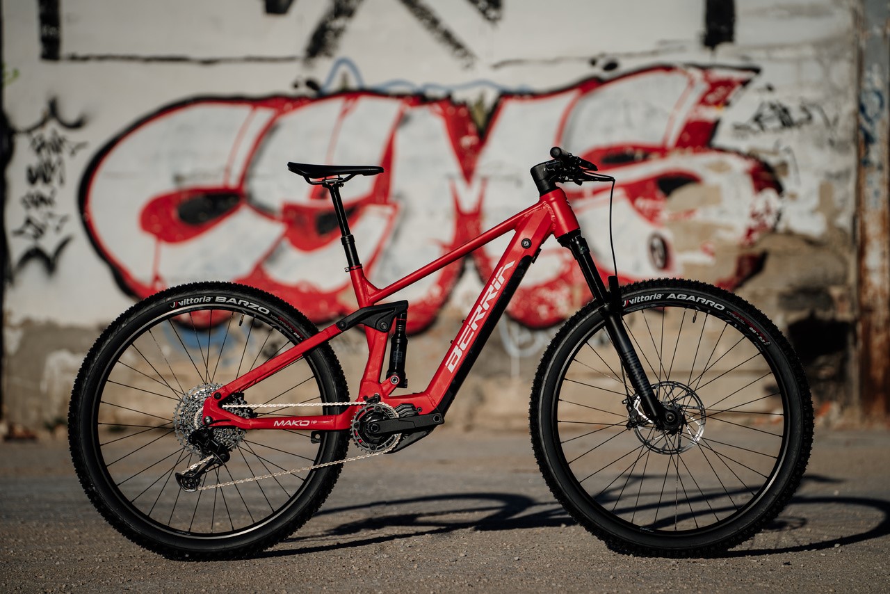 Berria Bike lanza la bicicleta eléctrica de competición Mako Hybrid HP