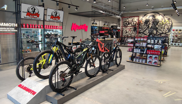 Mammoth Bikes alcanza las 14 tiendas tras abrir en Sant Boi
