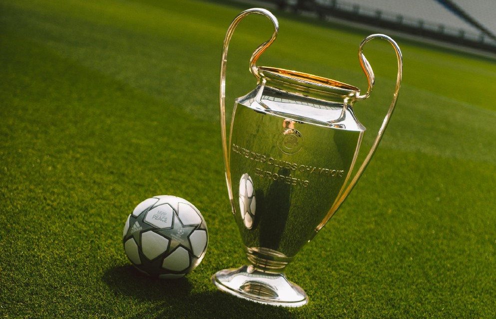 Adidas presenta el balón oficial de la final de la UEFA Champions League
