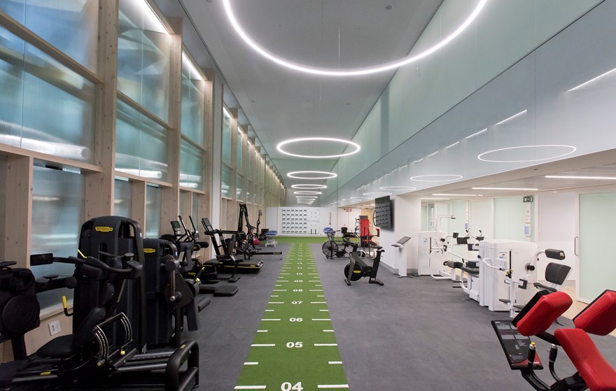 Abre Olympia, un mega centro de medicina deportiva con gimnasio