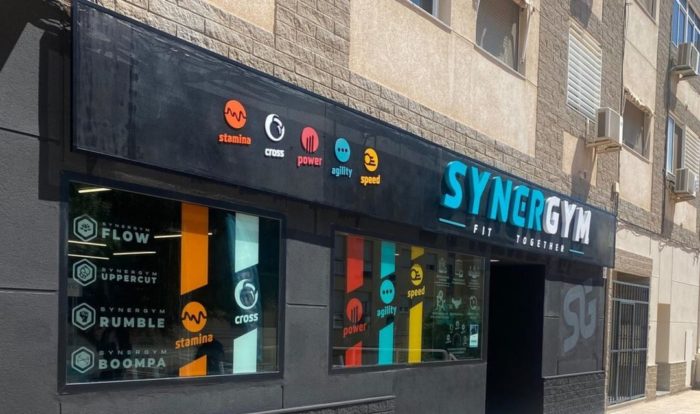 Synergym compromete 37 millones de euros para acercarse a Altafit y DiR
