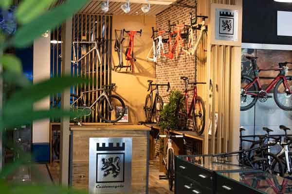 Sanferbike relocaliza su tienda Customcycle