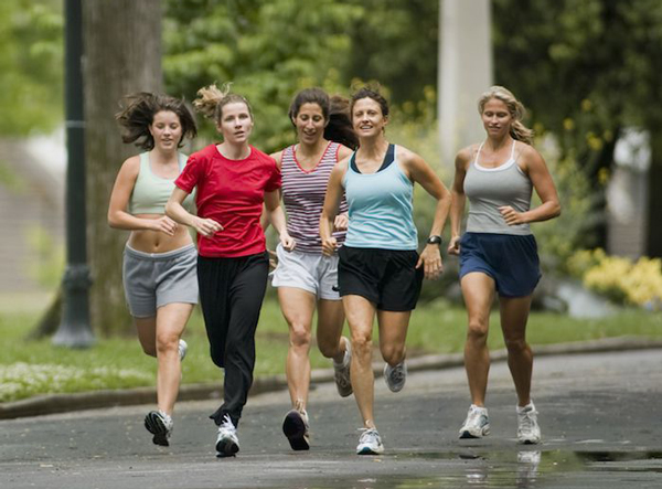 Las españolas realizan un 29% menos de actividad física que los hombres