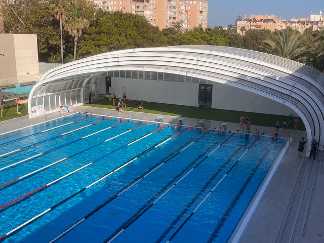 Ego Sport invierte 1,6 millones de euros en la nueva cubierta retráctil de su piscina exterior