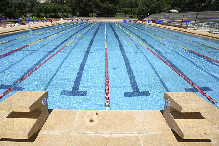 La Generalitat rectifica y permitirá llenar piscinas municipales y comunitarias