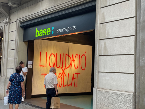 Base Benitosports cierra su tienda de Rambla Catalunya