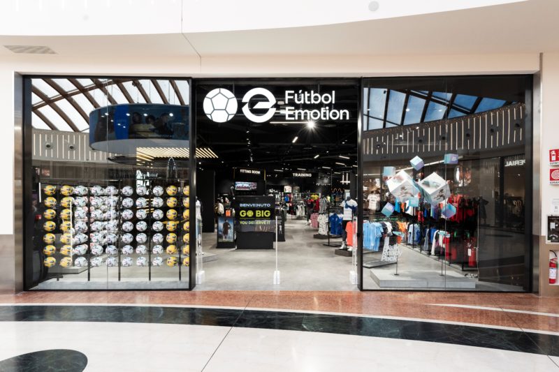 Fútbol Emotion inaugura su primera tienda en Italia