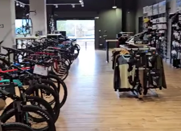 Cicles AB: “No es momento de almacenar bicicletas, pero sí de ayudar a las marcas”