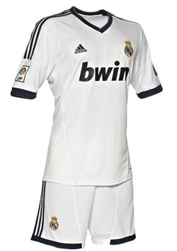 El Real Madrid pone a la venta su equipación para la próxima temporada