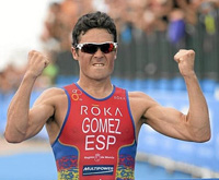 Gómez Noya mantiene su racha ganadora en Pekín