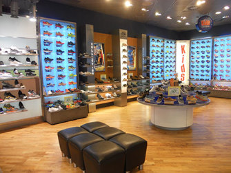 Skechers alcanza las mil tiendas propias a nivel mundial
