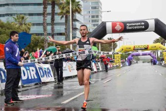 Carles Castillejo y Enka Viñas ganan la 4ª Cursa DiR Guàrdia Urbana