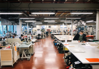 Salomon reorienta su centro de diseño de Annecy a la fabricación de mascarillas