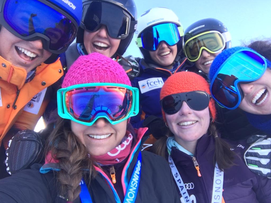La RFEDI abre la convocatoria de las becas Mujer y Nieve