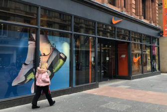 Nike obtiene un 23% más de beneficios en su primer trimestre fiscal