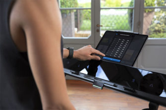 Technogym integra TrainingPeaks en su equipamiento inteligente