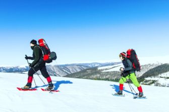 Consejos para caminar con raquetas de nieve