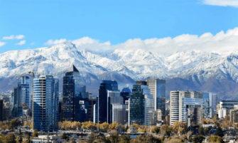 Padel Nuestro hace las Américas con una primera tienda en Chile