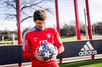 Adidas presenta el balón oficial de la final de la UEFA Champions League 22/23