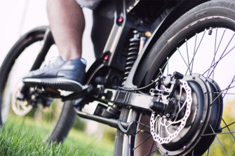 Bicicletas eléctricas y urbanas se salvan de la regresión del sector ciclista de 2022