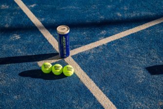 La pelota Dunlop Fort aterriza en el pádel