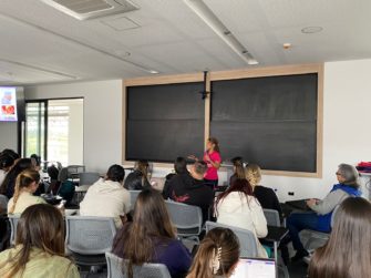 Embarazo Activo ofrece una charla en la Universidad de La Sabana en Colombia