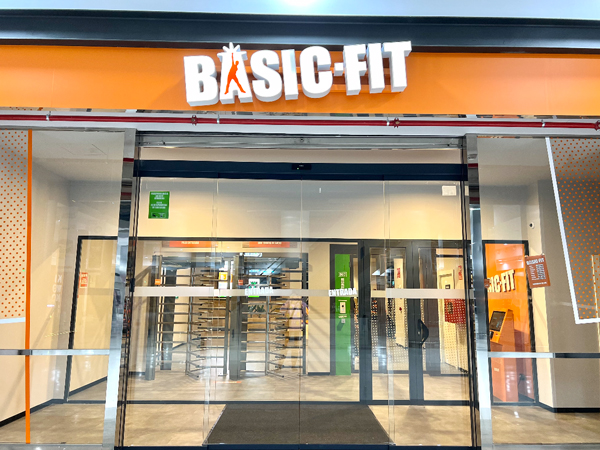 La CNMC autoriza a Basic-Fit la compra de los 47 gimnasios de Mcfit y Holmes Place de España