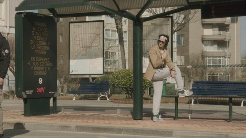 Los gimnasios Duin Sports invaden las paradas de autobús animando a caminar