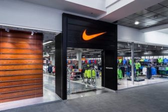 Nike Intl redujo su beneficio un 5% en su tercer trimestre fiscal de 2024