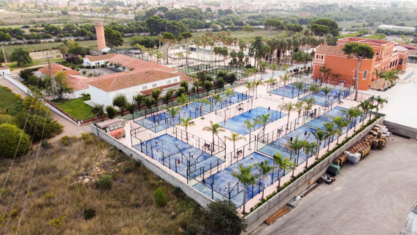 Aurial Pádel by Marta Marrero supera las 80 pistas tras comprar Mas Sedó en Reus