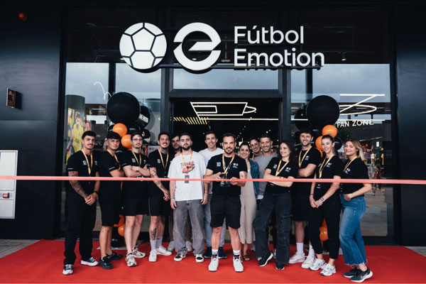 Desembarco a lo grande de Fútbol Emotion en Canarias