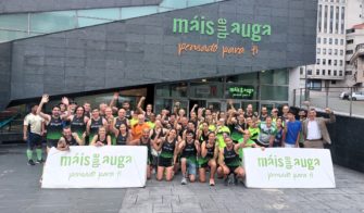 El triatleta Antonio Serrat, padrino del equipo de running de Máis que Auga